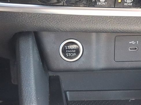 Used 2022 Nissan Rogue SV AWD/4WD image 23