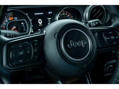 Used 2021 Jeep Wrangler Unlimited Sport image 29