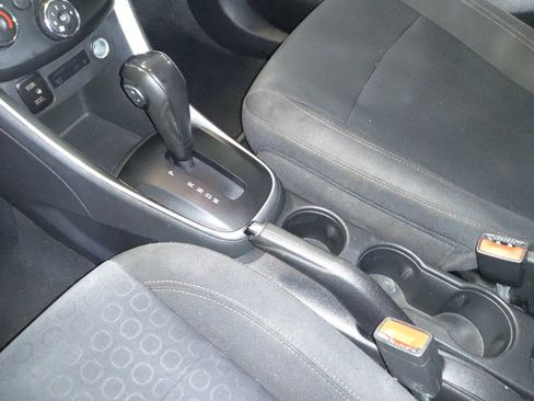 Used 2020 Chevrolet Trax LS FWD image 26