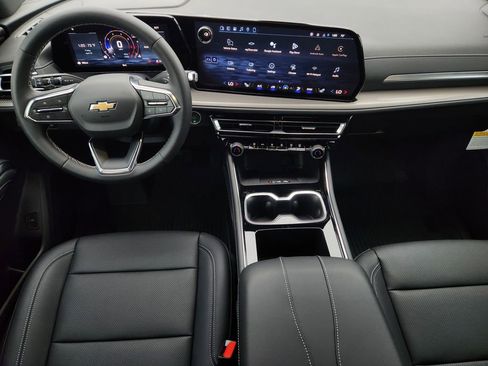 New 2026 Chevrolet Traverse LT w/ Driver Confidence Package FWD image 19