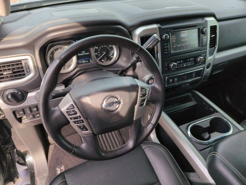 Used 2019 Nissan Titan PRO-4X w/ Pro-4x Utility Package AWD/4WD image 16