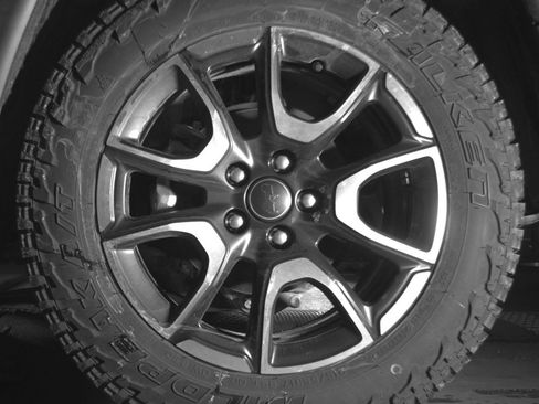 Used 2025 Jeep Compass Trailhawk AWD/4WD image 14