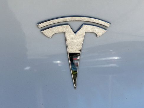 Used 2021 Tesla Model Y Performance image 44