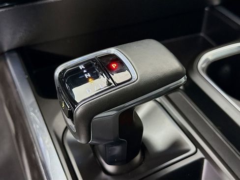 Used 2023 Chevrolet Silverado 1500 LTZ image 18