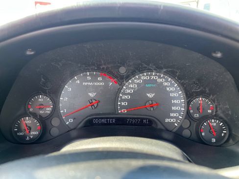 Used 2001 Chevrolet Corvette Convertible w/ Preferred Equipment Group2 RWD image 19