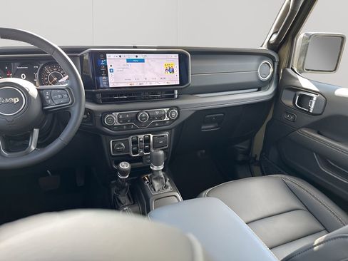 New 2025 Jeep Gladiator Sport image 24