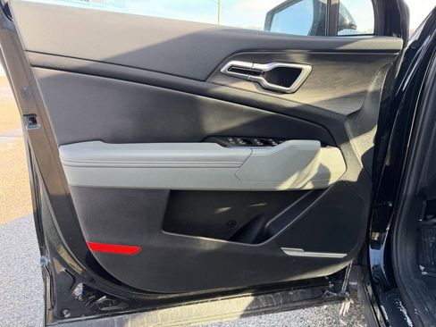 Used 2023 Kia Sportage X-Line w/ X-Line Premium Package image 15