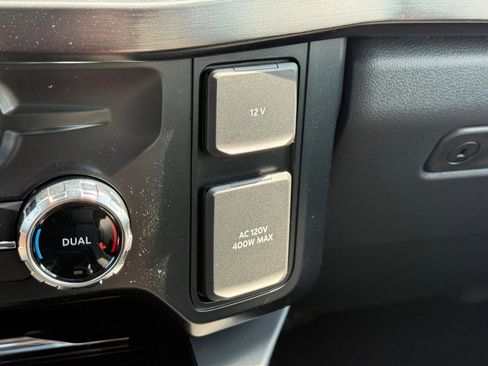 New 2026 Ford F250 Lariat w/ Black Appearance Package image 18