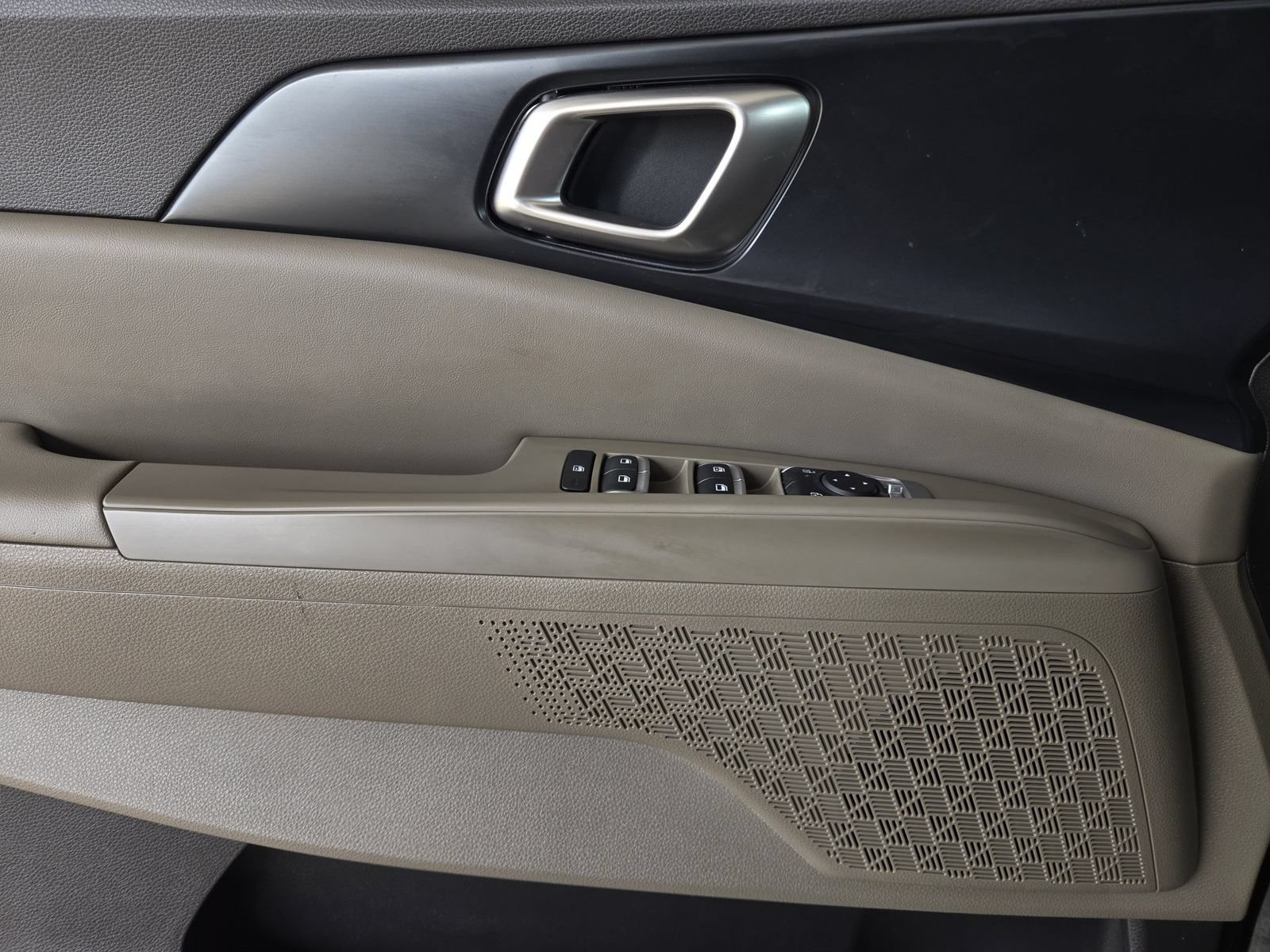 Used 2026 Kia Carnival LXS FWD image 22