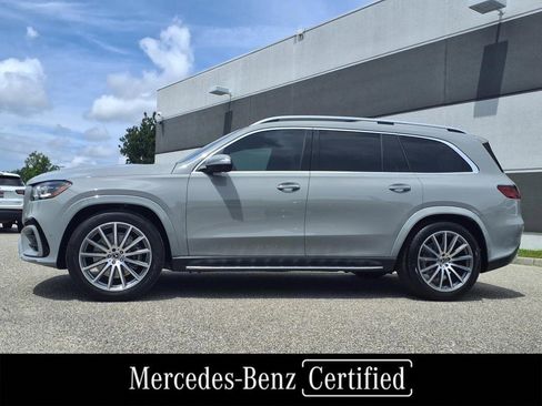 Used 2025 Mercedes-Benz GLS 450 4MATIC image 5