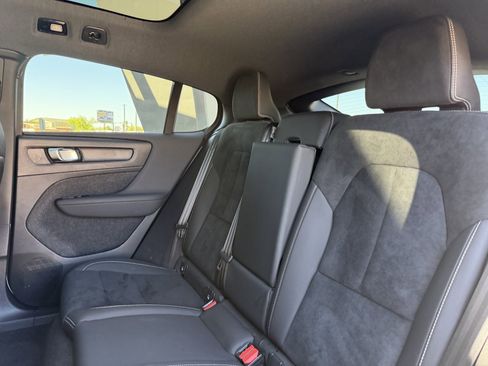 Used 2023 Volvo C40 P8 Recharge Plus w/ Protection Package Premier image 37