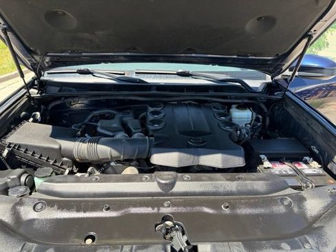 Used 2016 Toyota 4Runner SR5 AWD/4WD image 21