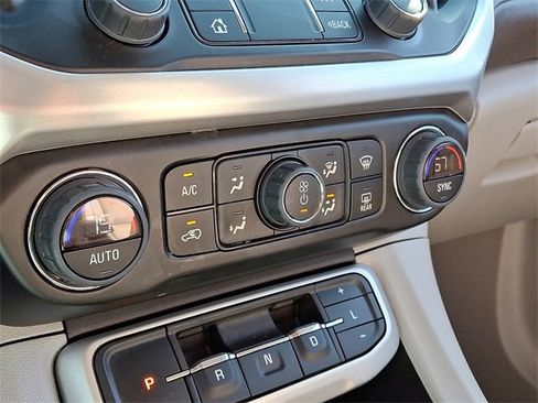 Certified 2023 GMC Acadia SLT image 16