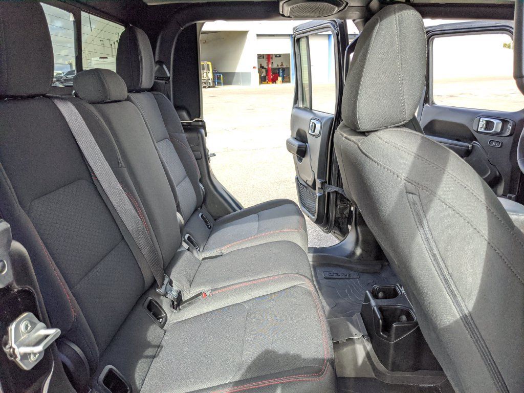 Used 2023 Jeep Gladiator Rubicon w/ Cold Weather Group AWD/4WD image 17