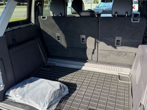 Used 2022 Ford Bronco Wildtrak AWD/4WD image 19