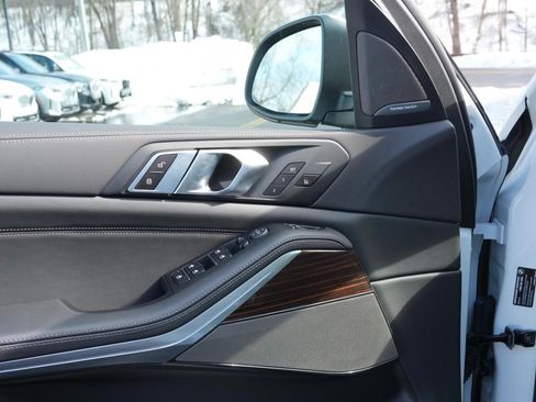 New 2026 BMW X5 xDrive50e w/ Climate Comfort Package image 25