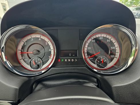 Used 2020 Dodge Grand Caravan SXT w/ Driver Convenience Group FWD image 38