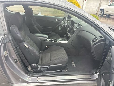 Used 2010 Hyundai Genesis 2.0T image 23