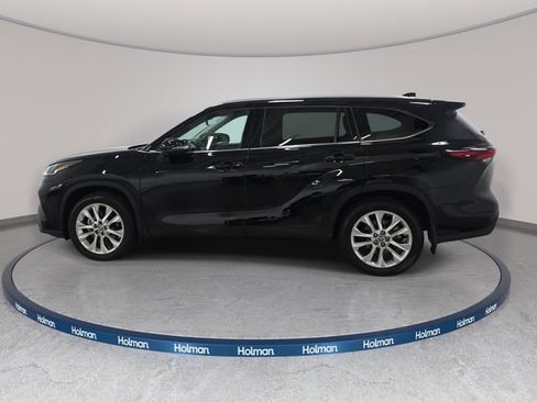 Certified 2025 Toyota Highlander Limited AWD/4WD image 8