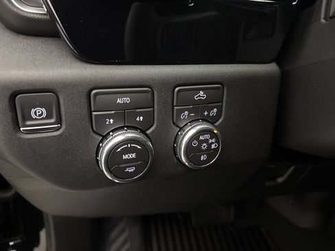 New 2026 GMC Sierra 1500 Elevation AWD/4WD image 18