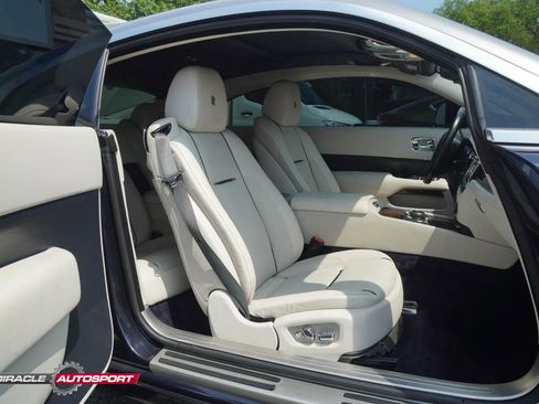 Used 2015 Rolls-Royce Wraith image 23