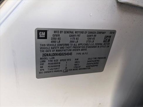 Used 2016 Chevrolet Equinox LTZ w/ Enhanced Convenience Package image 14