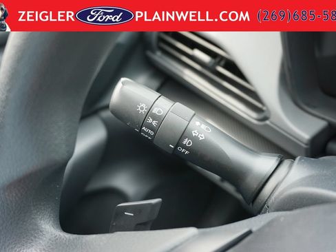 Used 2025 Subaru Crosstrek 2.5i Premium AWD/4WD image 24