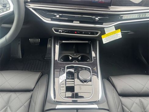 New 2026 BMW X5 xDrive40i w/ M Sport Package image 11