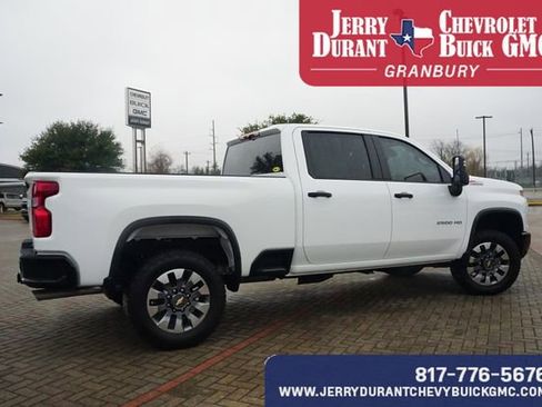 Used 2025 Chevrolet Silverado 2500 Custom w/ Custom Value Package image 7