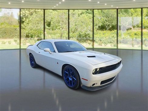 Used 2019 Dodge Challenger R/T Scat Pack image 3