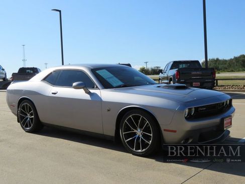 Used 2016 Dodge Challenger R/T Scat Pack image 8