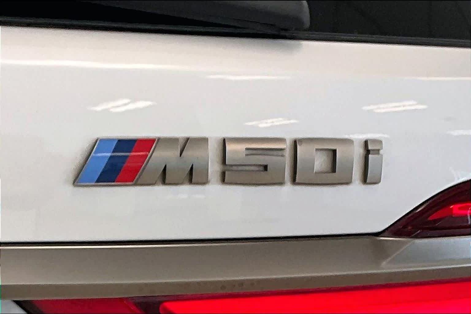 Used 2022 BMW X7 M50i AWD/4WD image 9