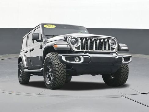 Used 2025 Jeep Wrangler Unlimited Sahara AWD/4WD image 63