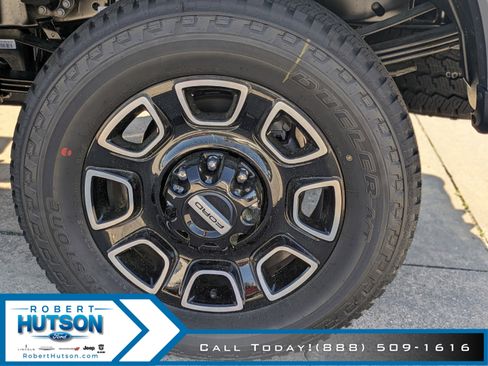 New 2025 Ford F250 Platinum image 10