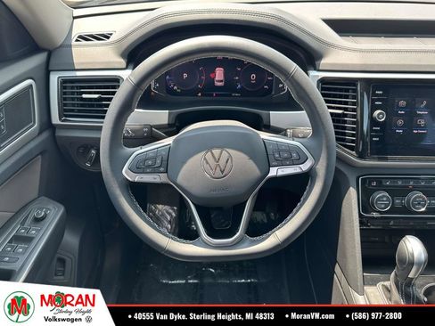 Certified 2023 Volkswagen Atlas SE w/ Panoramic Sunroof Package AWD/4WD image 16