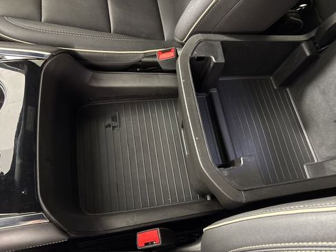 Used 2025 Chevrolet Suburban Premier image 43