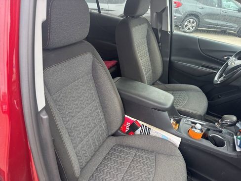 Used 2023 Chevrolet Equinox LT image 31