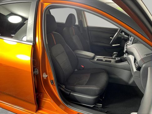 Used 2024 Nissan Sentra SR FWD image 28