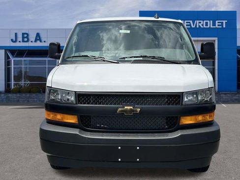 New 2025 Chevrolet Express 3500 Work Van w/ Driver Convenience Package image 25