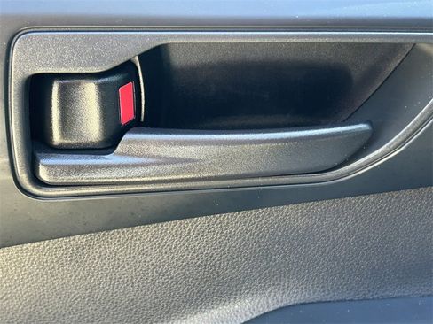 Certified 2024 Toyota Highlander LE image 21