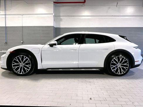 Certified 2022 Porsche Taycan 4 Cross Turismo image 2
