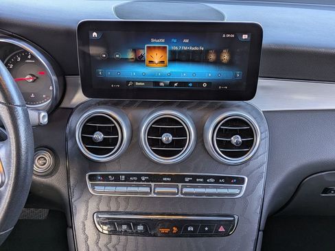 Used 2022 Mercedes-Benz GLC 300 image 19