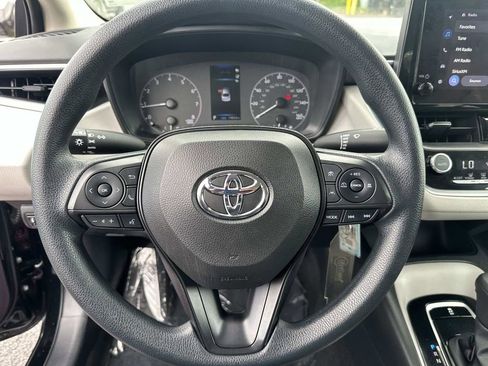 Used 2024 Toyota Corolla LE FWD image 19