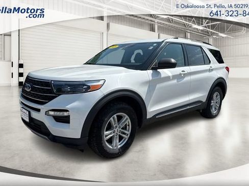 Used 2021 Ford Explorer XLT w/ Equipment Group 202A AWD/4WD image 8