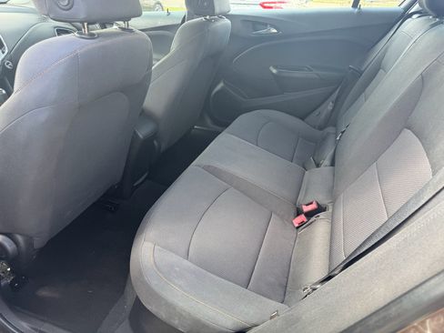 Used 2019 Chevrolet Cruze LS FWD image 15