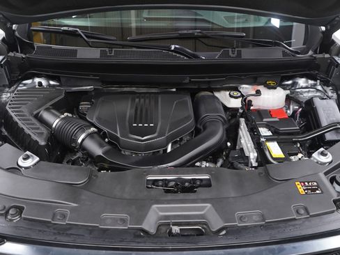 Used 2024 GMC Acadia AT4 w/ LPO, Floor Liner Package image 29