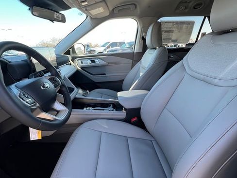 New 2026 Ford Explorer Active AWD/4WD image 11