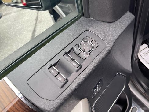 Used 2016 Ford F150 Lariat image 22