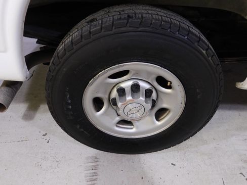 Used 2020 Chevrolet Express 2500 Extended w/ Communications Package image 33