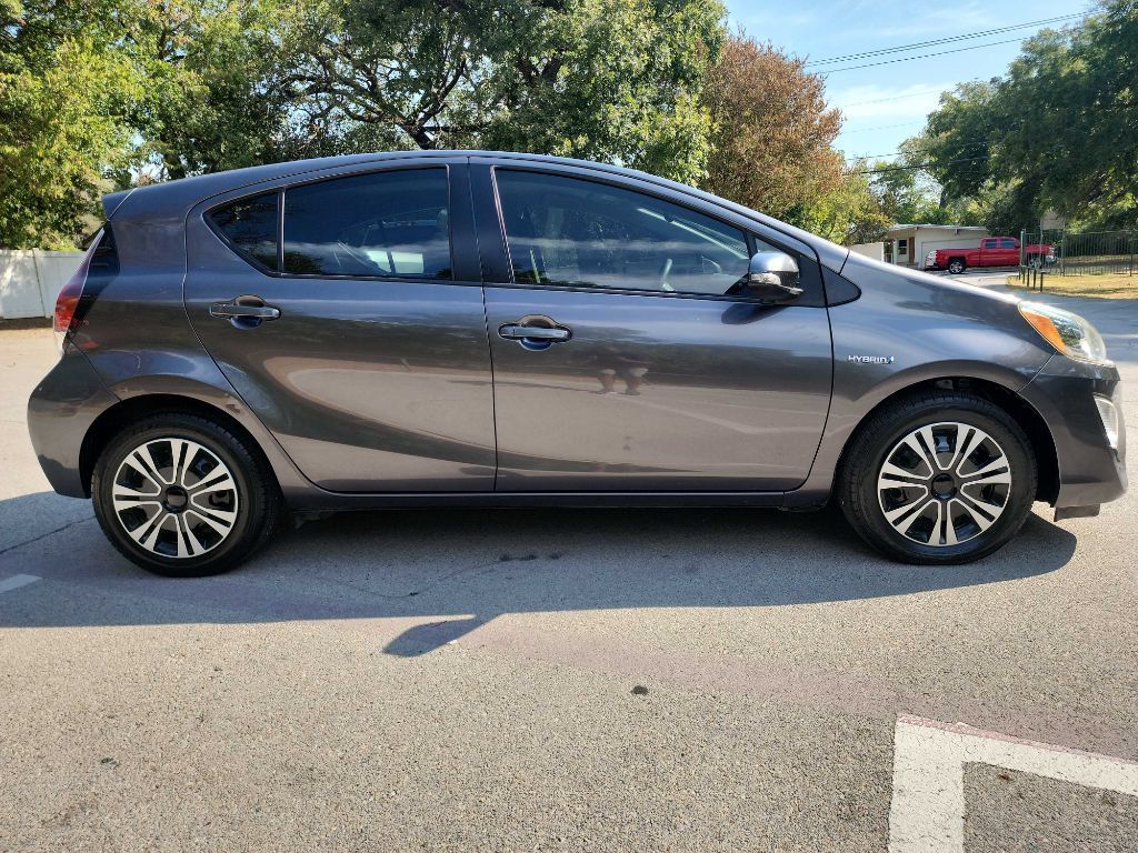 Used 2016 Toyota Prius C Three FWD image 10